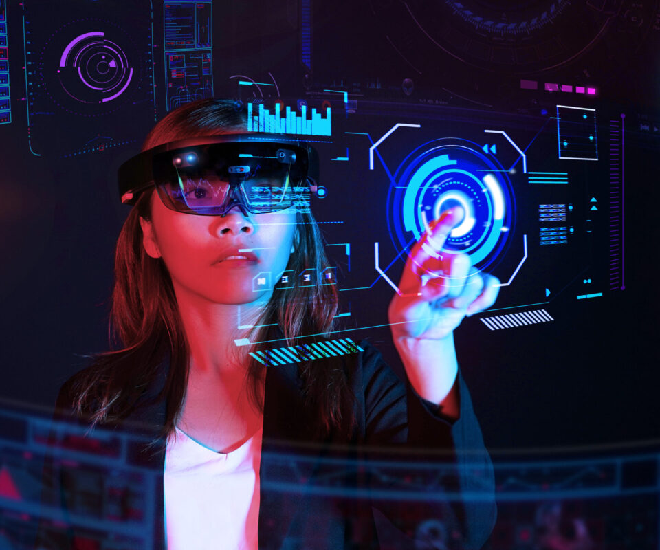 Hololens Development: Mixed Reality Technology for Digital Businesses